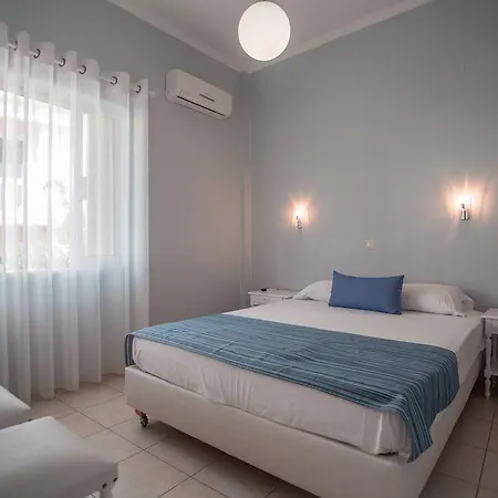 Bella Vista & Aparthotel Benitses (Corfu)