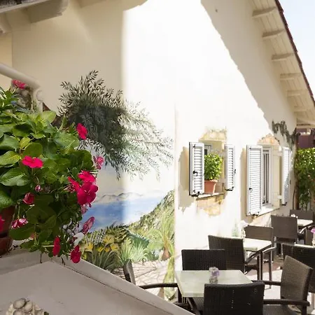 Bella Vista & Apart-hotel 2*