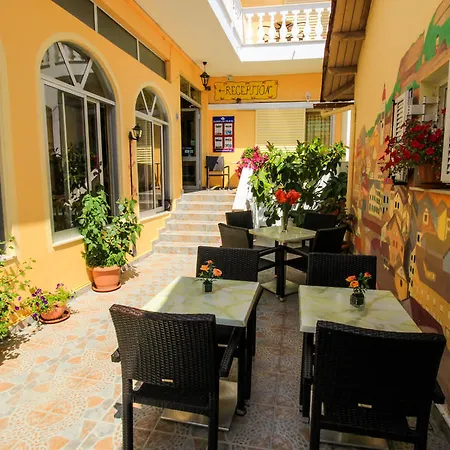 Bella Vista & Aparthotel 2*