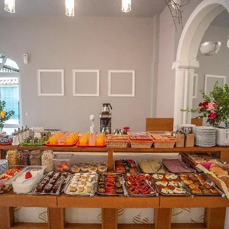 Bella Vista & מלון דירות פארגה