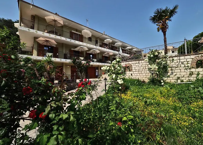Bella Vista & Aparthotel Parga